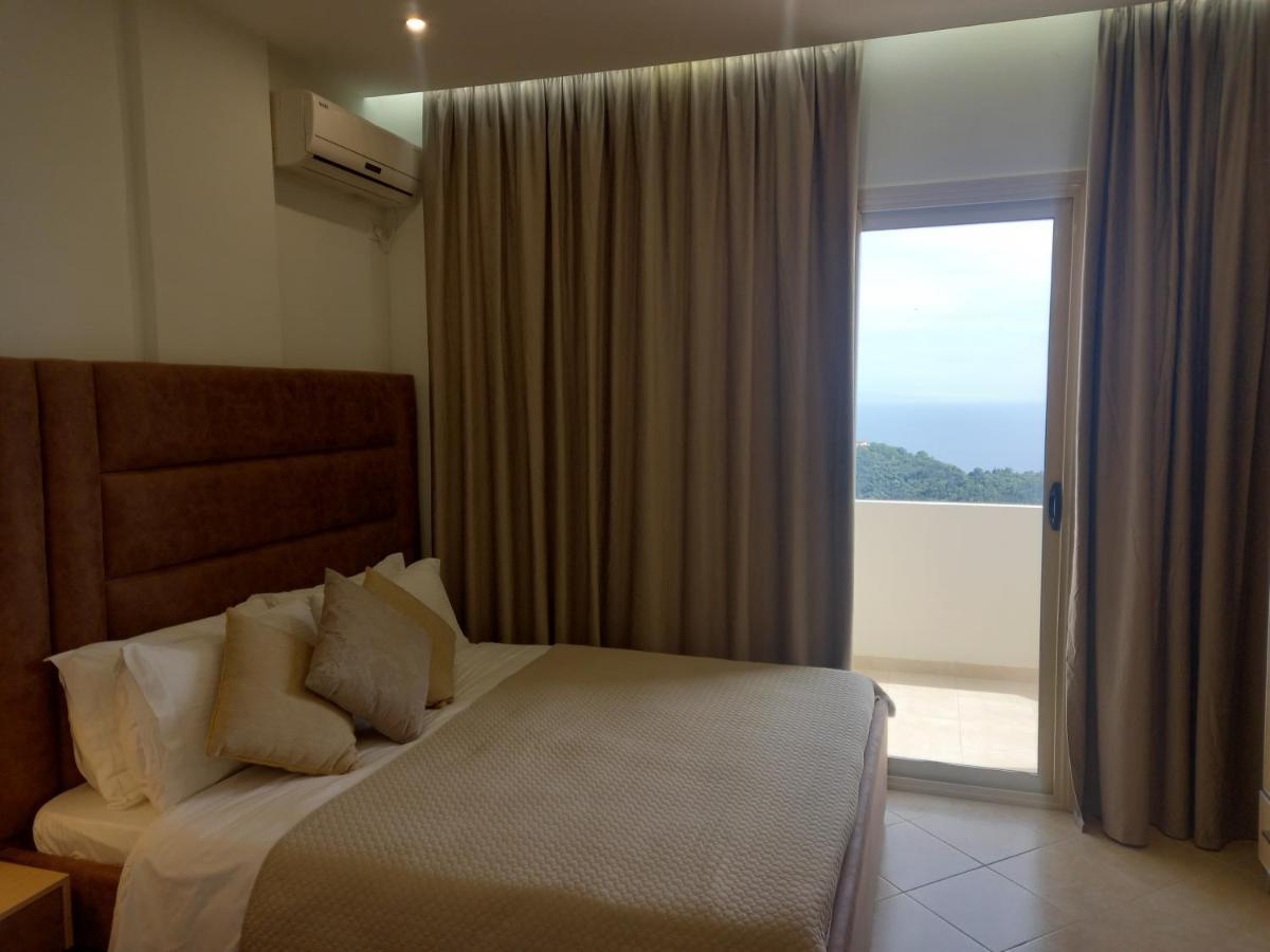 Hotel Relax Dhermi Exterior photo
