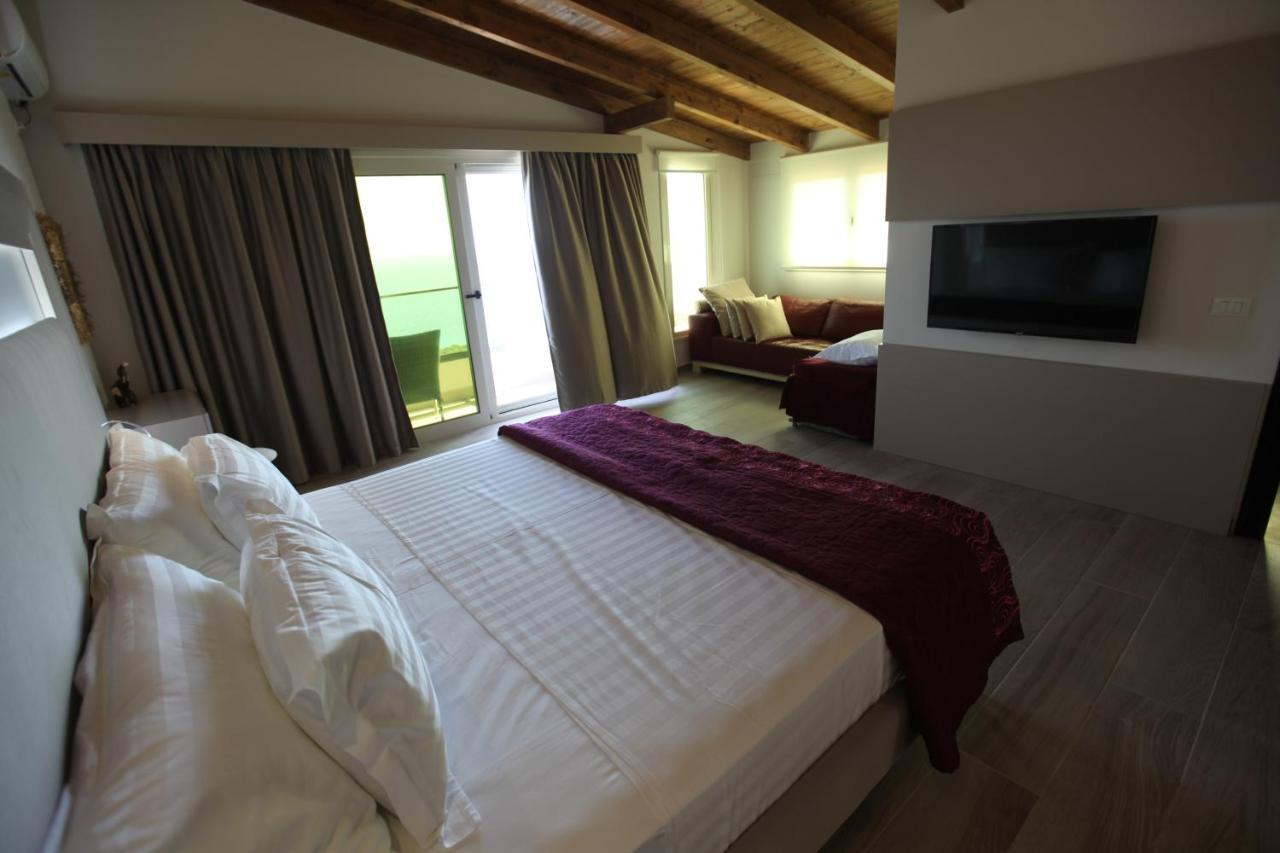 Hotel Relax Dhermi Exterior photo
