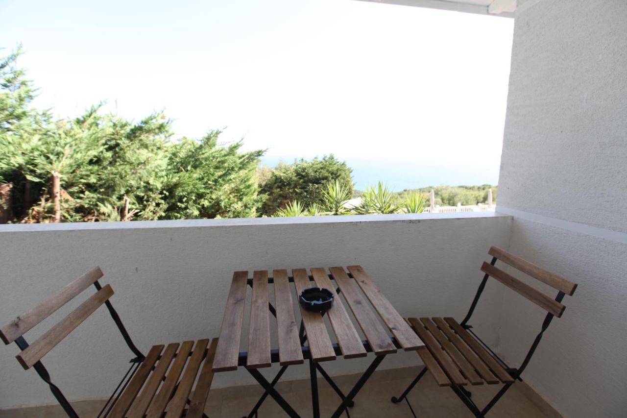 Hotel Relax Dhermi Exterior photo