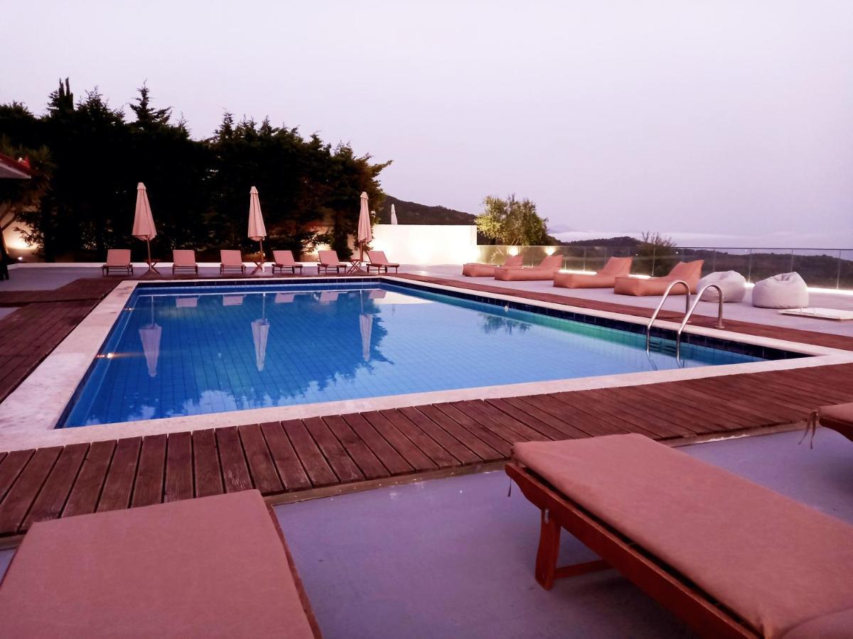 Hotel Relax Dhermi Exterior photo