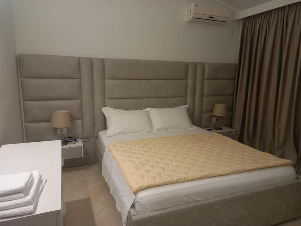 Hotel Relax Dhermi Exterior photo