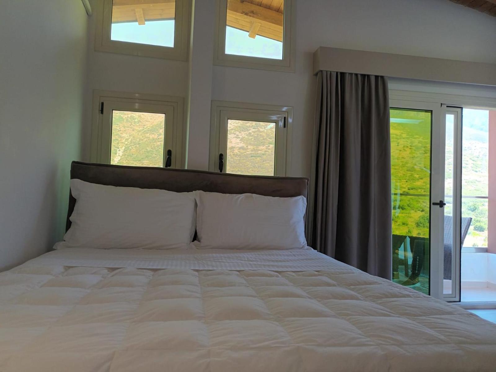Hotel Relax Dhermi Exterior photo