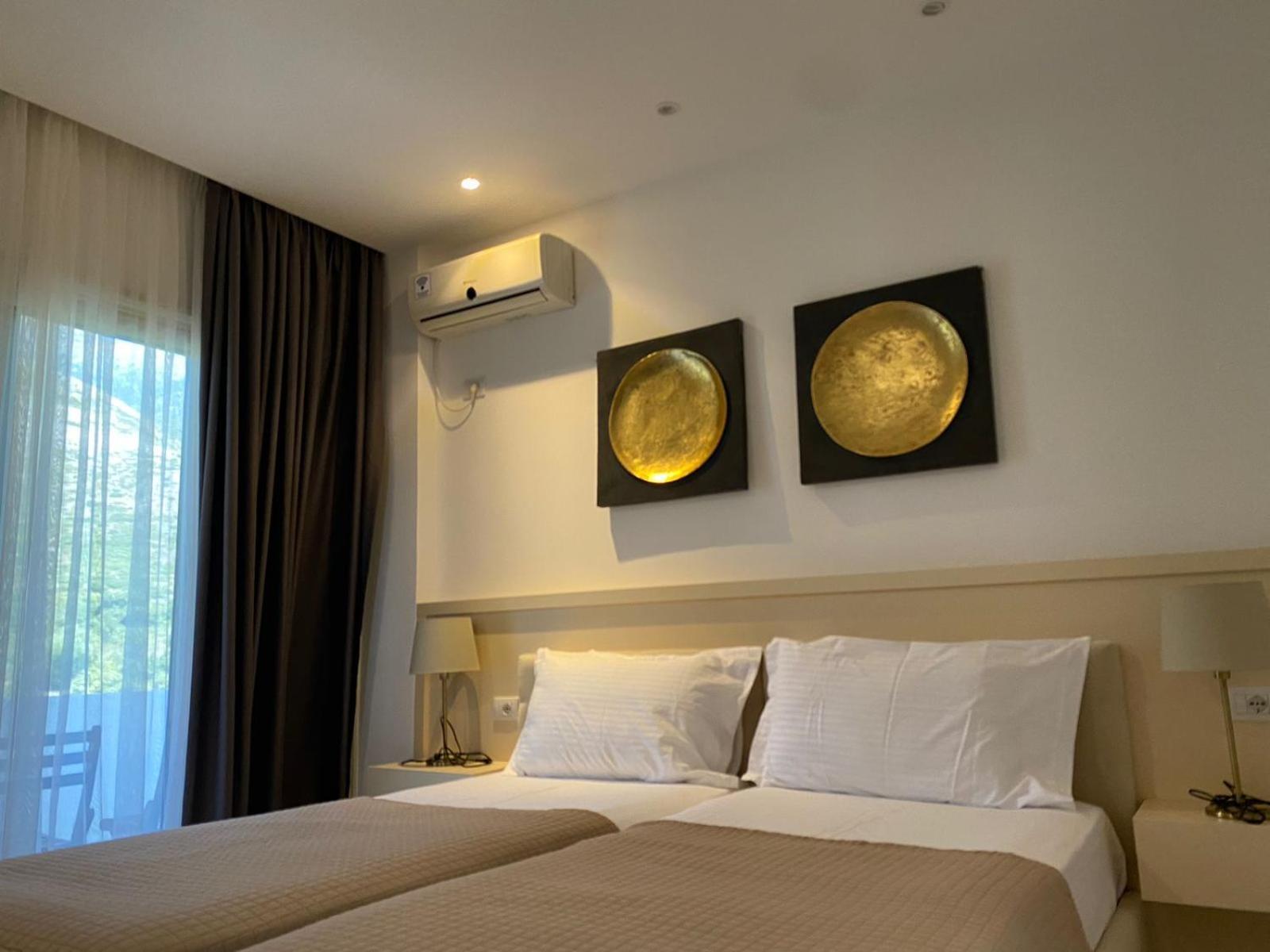 Hotel Relax Dhermi Exterior photo