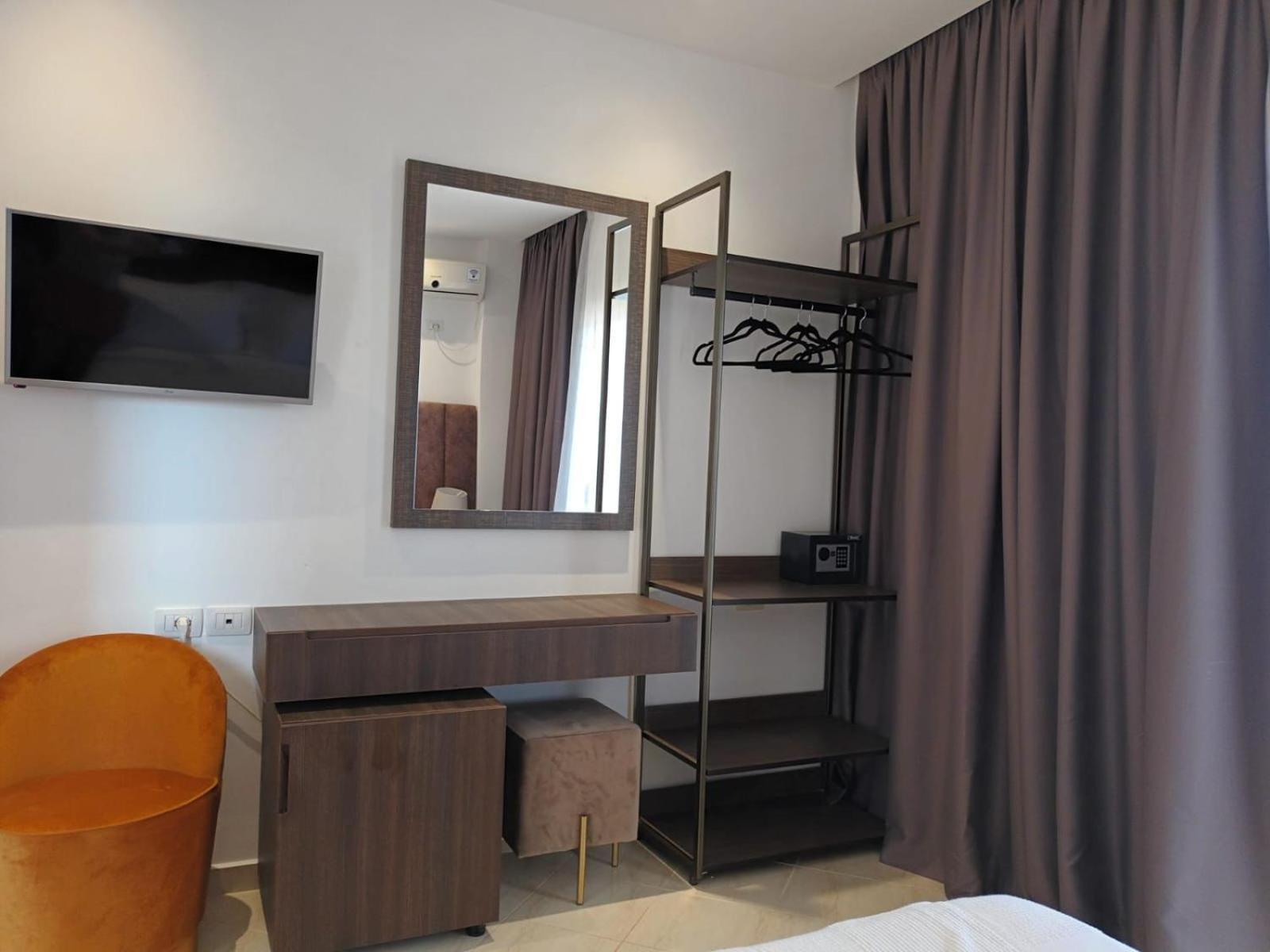 Hotel Relax Dhermi Exterior photo