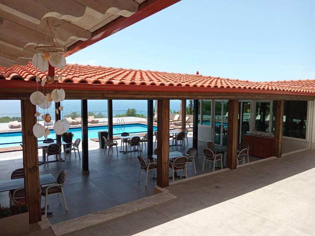 Hotel Relax Dhermi Exterior photo