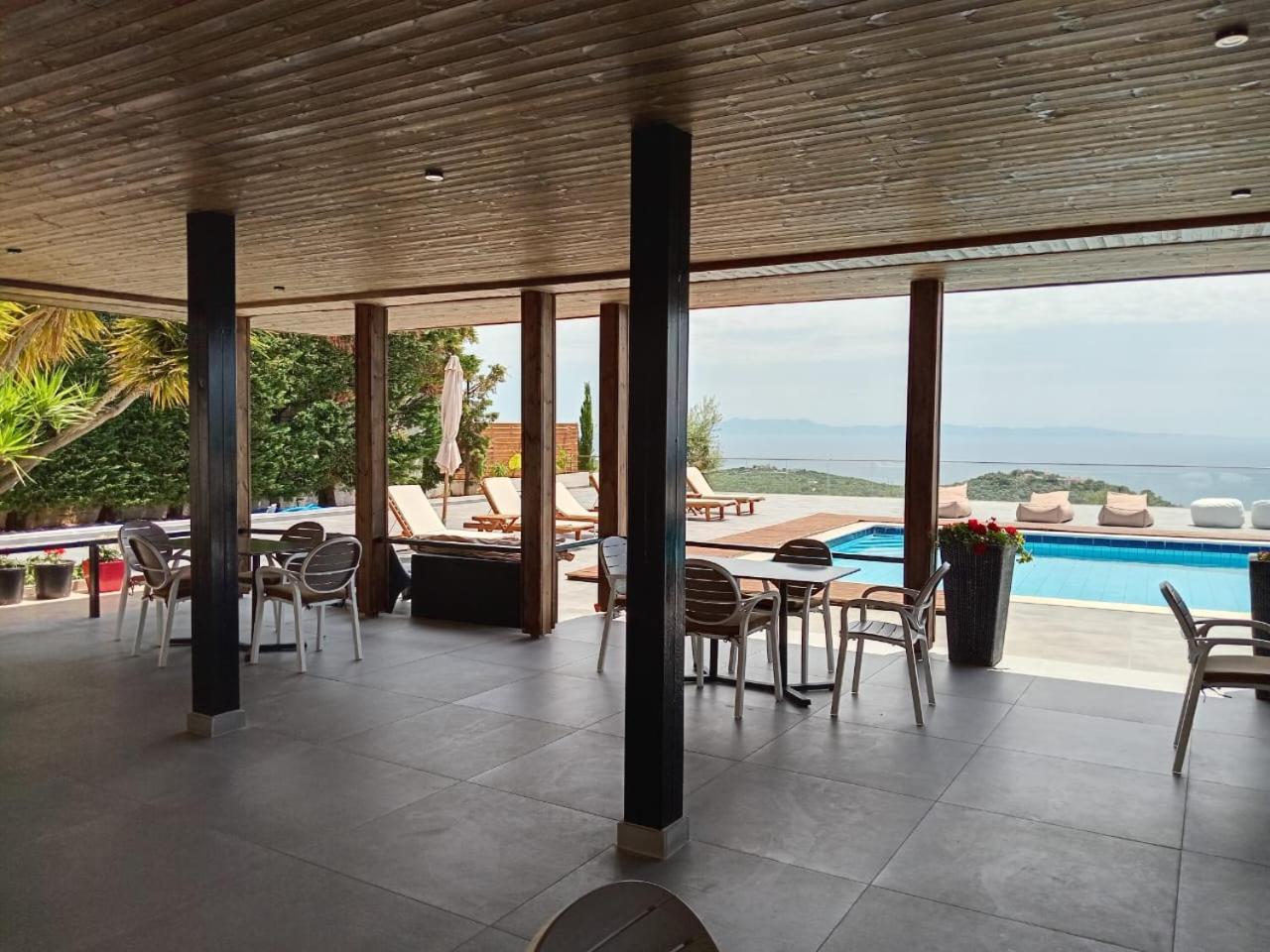Hotel Relax Dhermi Exterior photo