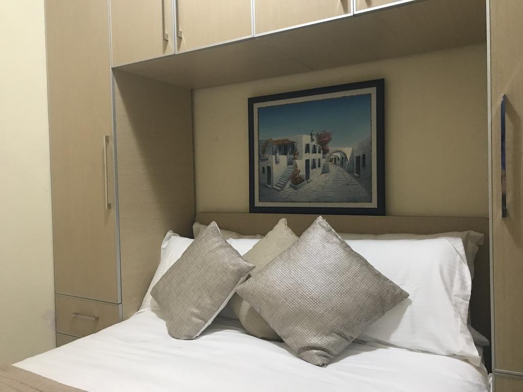 Hotel Relax Dhermi Room photo