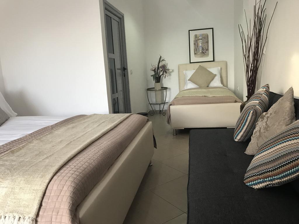 Hotel Relax Dhermi Room photo